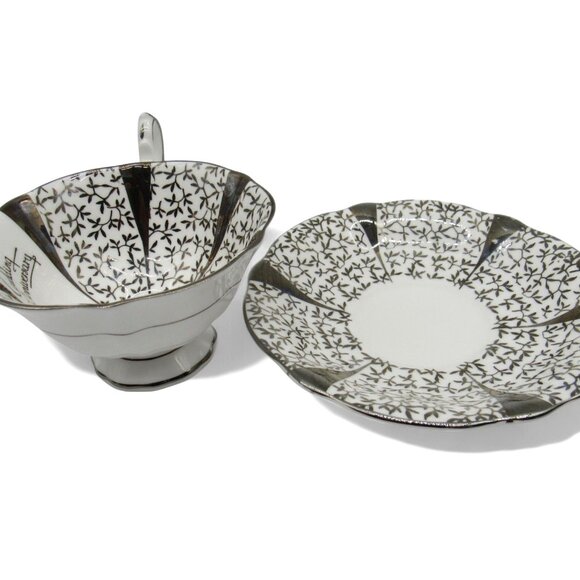 QUEEN ANNE Silver Lace Wedding Anniversary Cup And Saucer England Leaf Design - Picture 10 of 12
